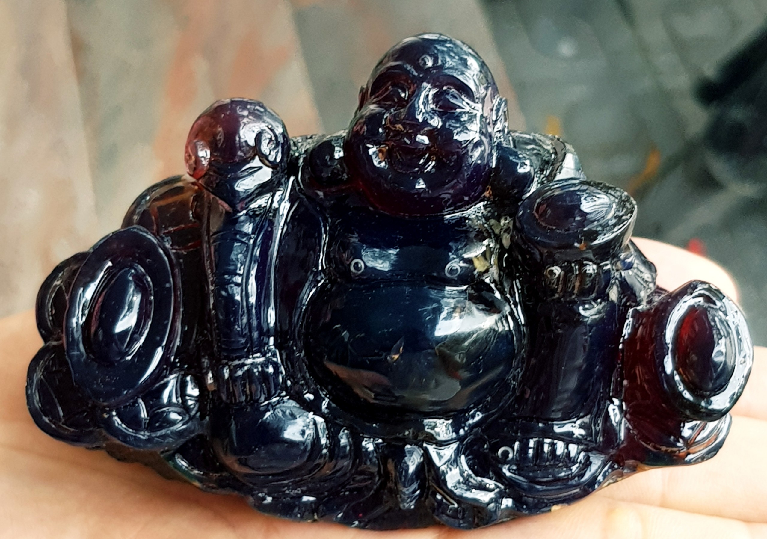 Tượng Phật Di lặc hổ phách xanh
